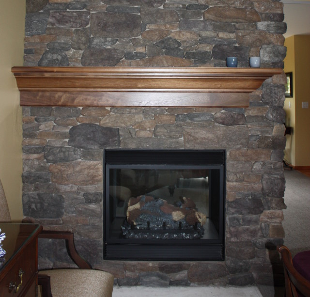 Stavoe Dining Room Mantel