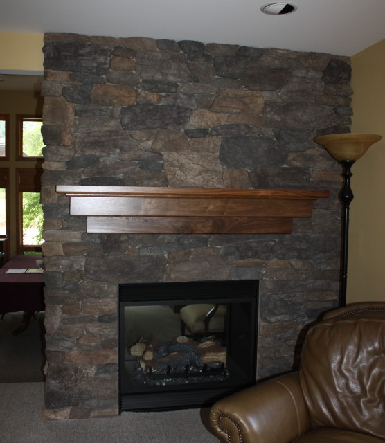 Stavoe Sitting Room Mantel
